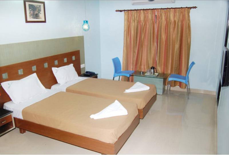 Balaji Grand Hotel Kakinada Room photo